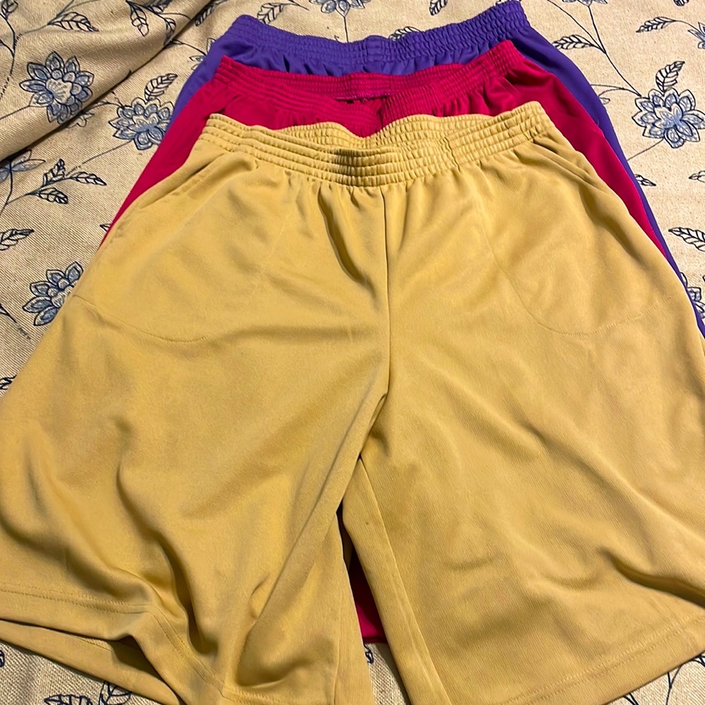 Bermuda linen shorts